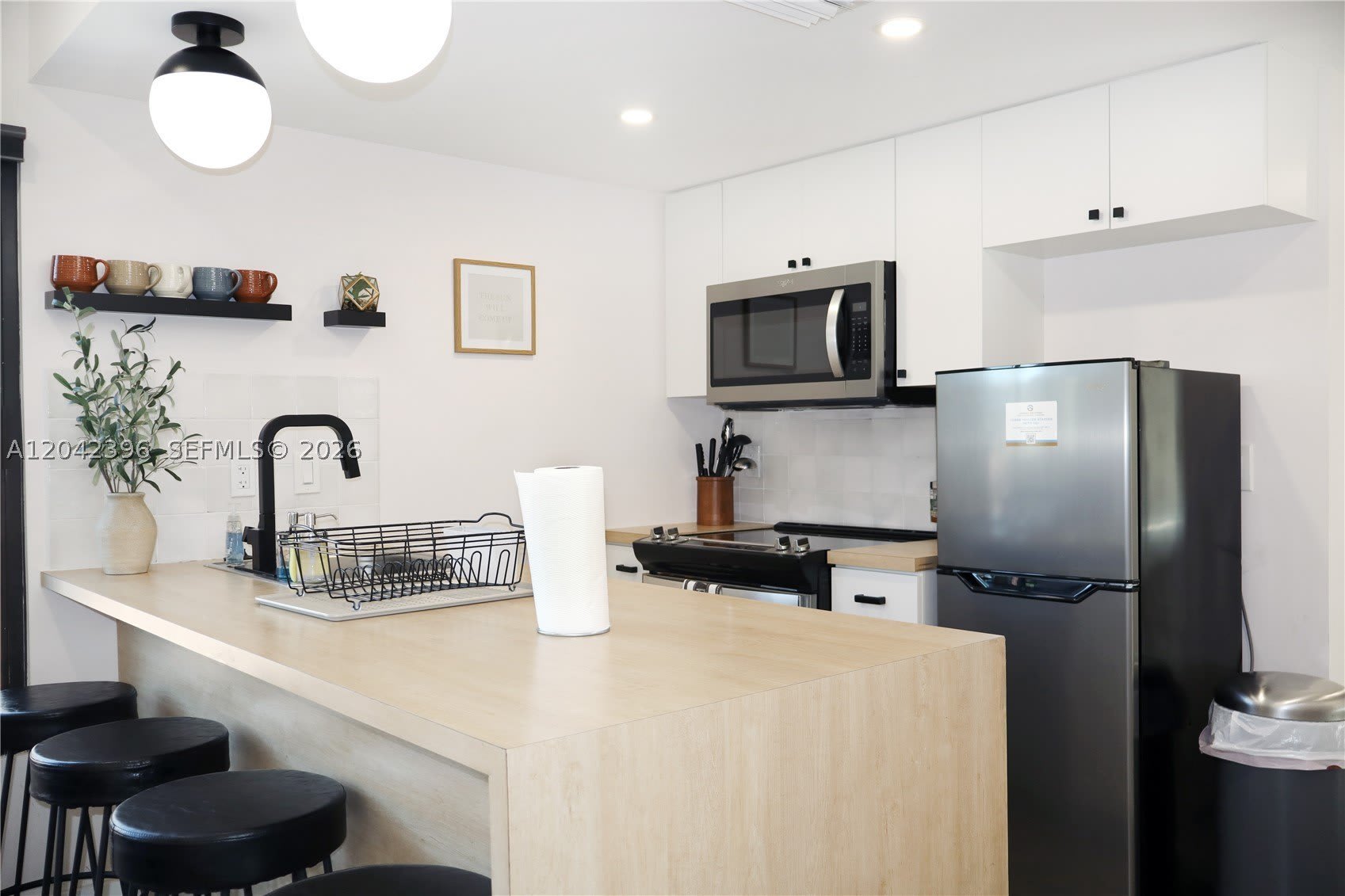 1240 NE 17th Ave – photo 4
