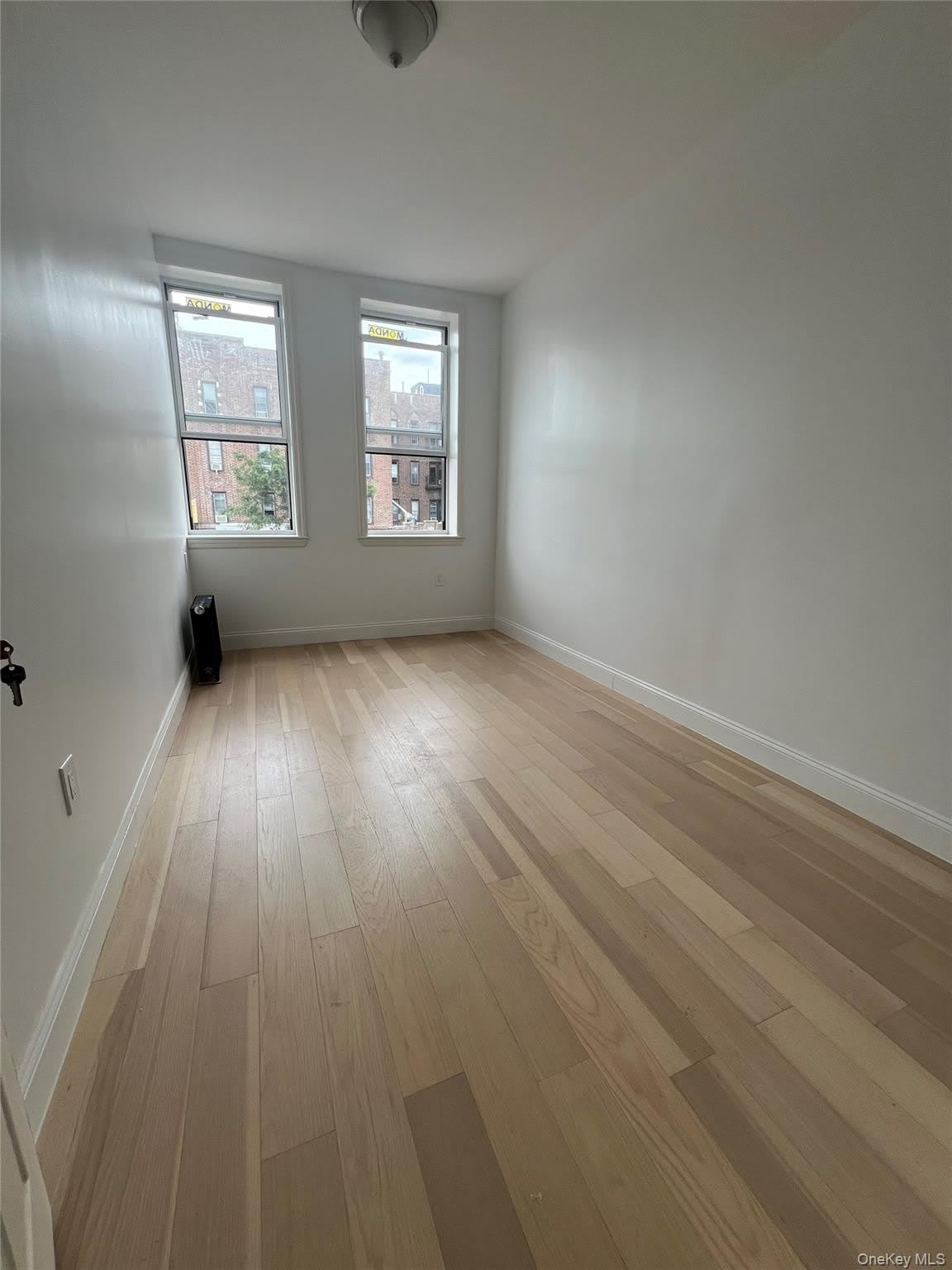 83 19 Northern Boulevard – photo 5