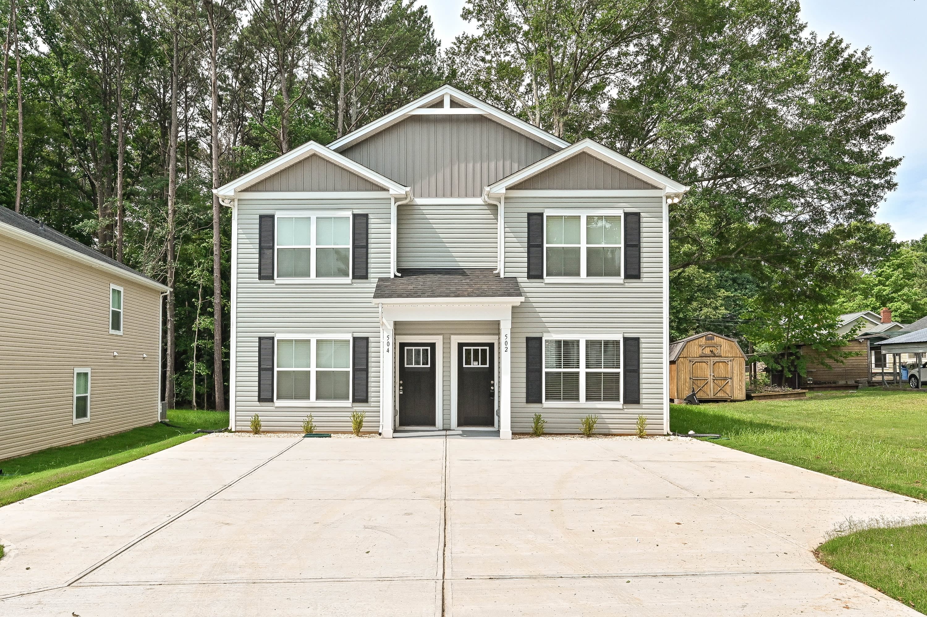 504 12th Avenue Northeast – photo 1