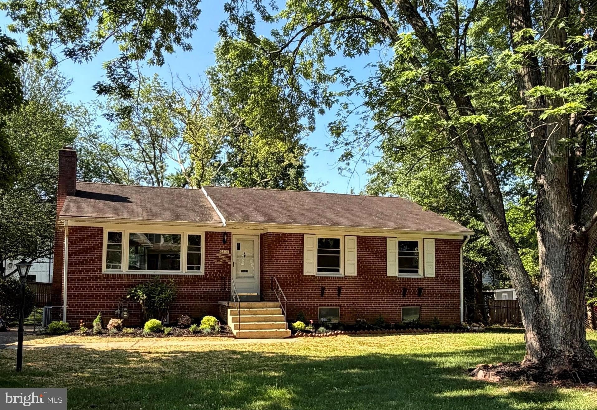 6807 DEAN Drive – photo 1
