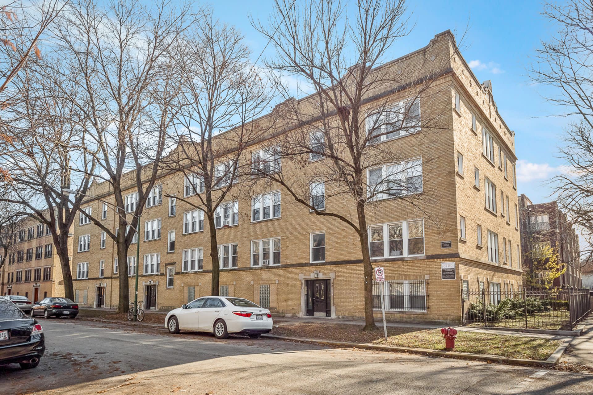 1919-31 W Winona – photo 3