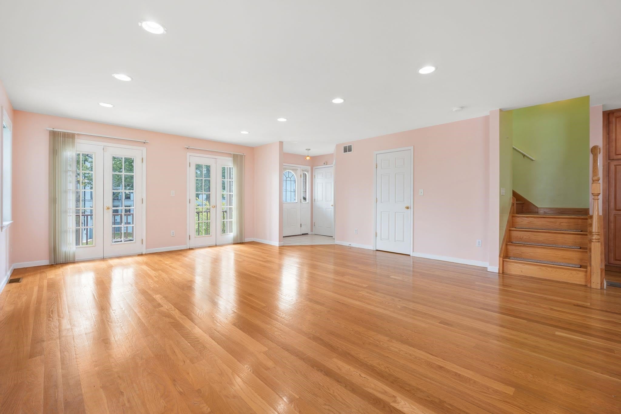 13 Humphrey Ave – photo 4