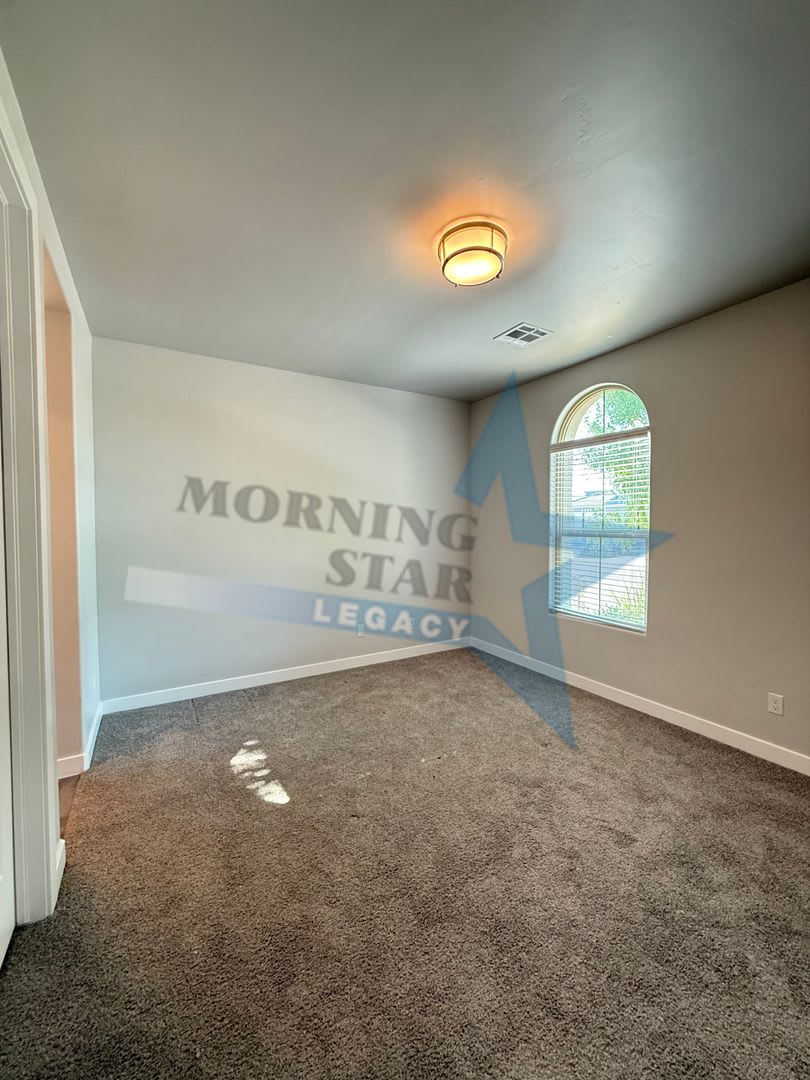 New Low Price! Beautiful 4-Bedroom Home in Desirable Metro Park Community – photo 4