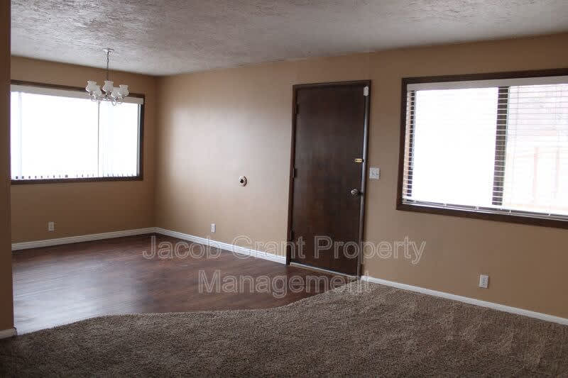 2215 Gail Drive – photo 4