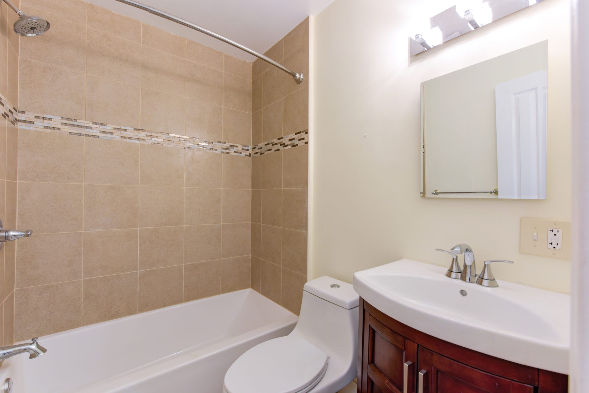 1351 Morris Road Southeast – photo 5