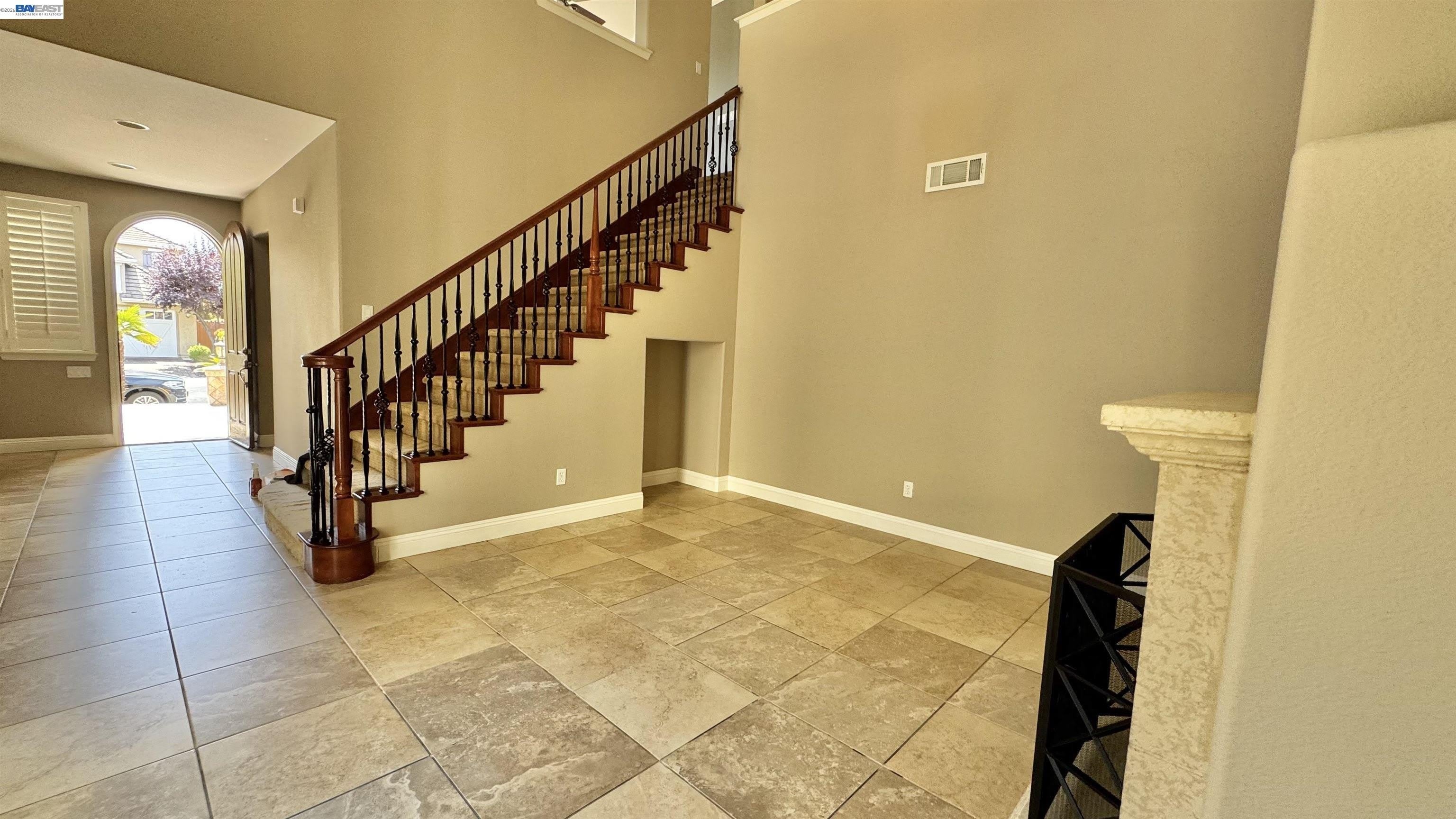 2458 Marsanne St – photo 4