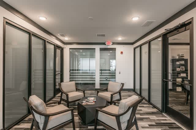 Vintage Gateway Apartments – photo 4