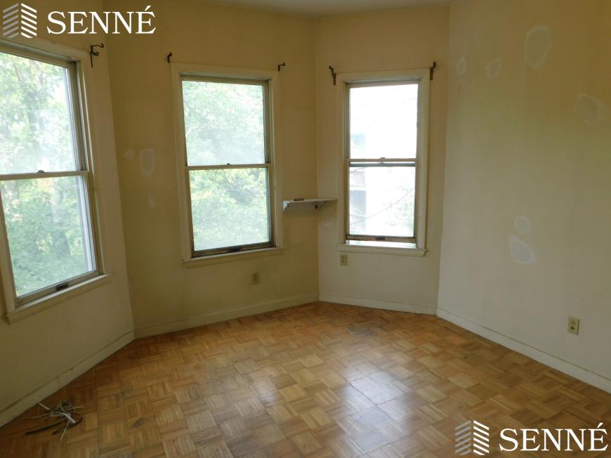 10 Gilmore St. – photo 2