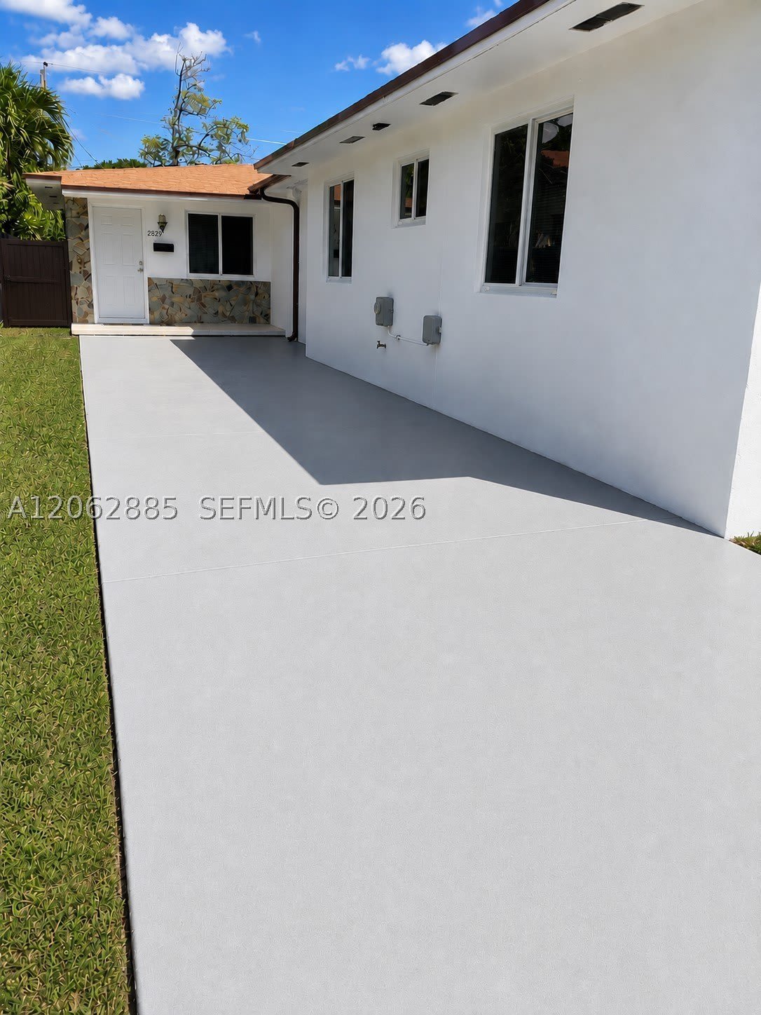 2829 SW 32nd Ct – photo 2