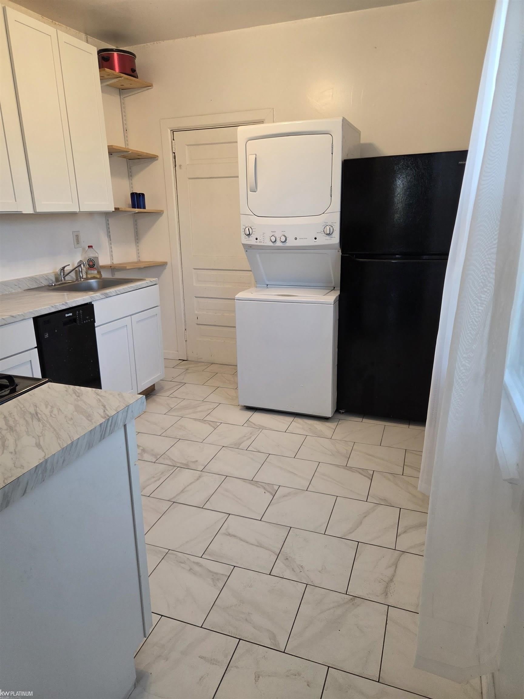 9405 Navarre Street – photo 3
