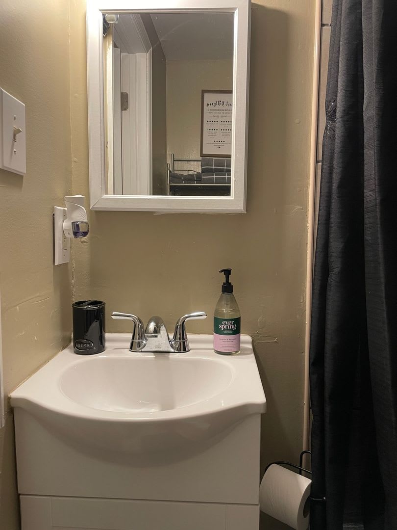 Charming furnished 2br 2nd Floor Apartment in Wilmington – photo 5