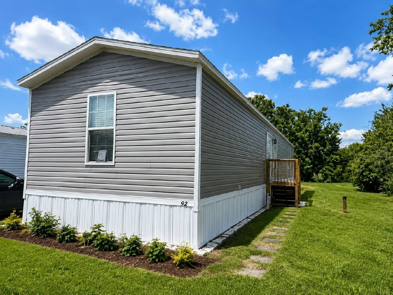 94 Lakeside Garden Circle – photo 1
