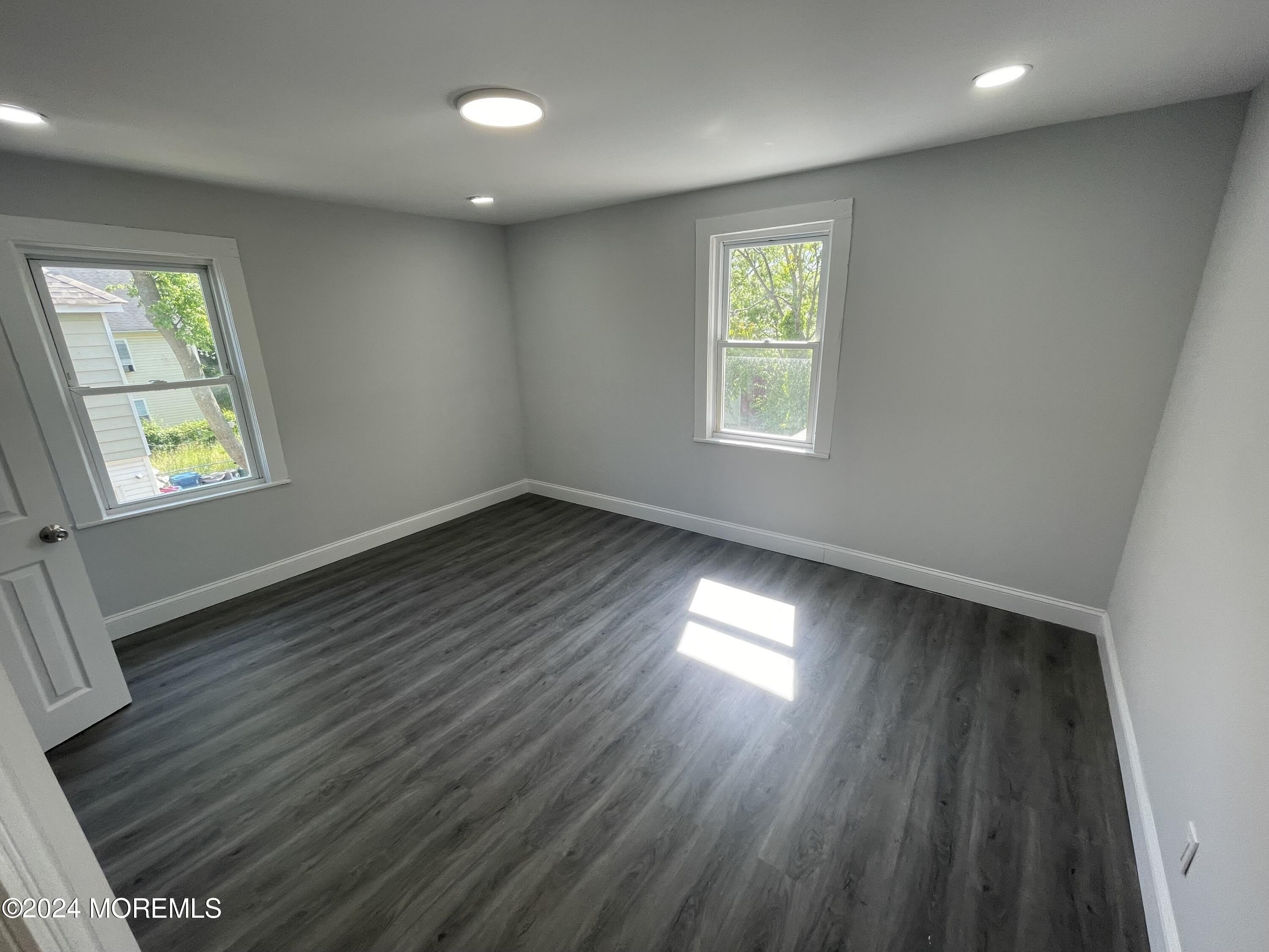413 Ridge Avenue – photo 4