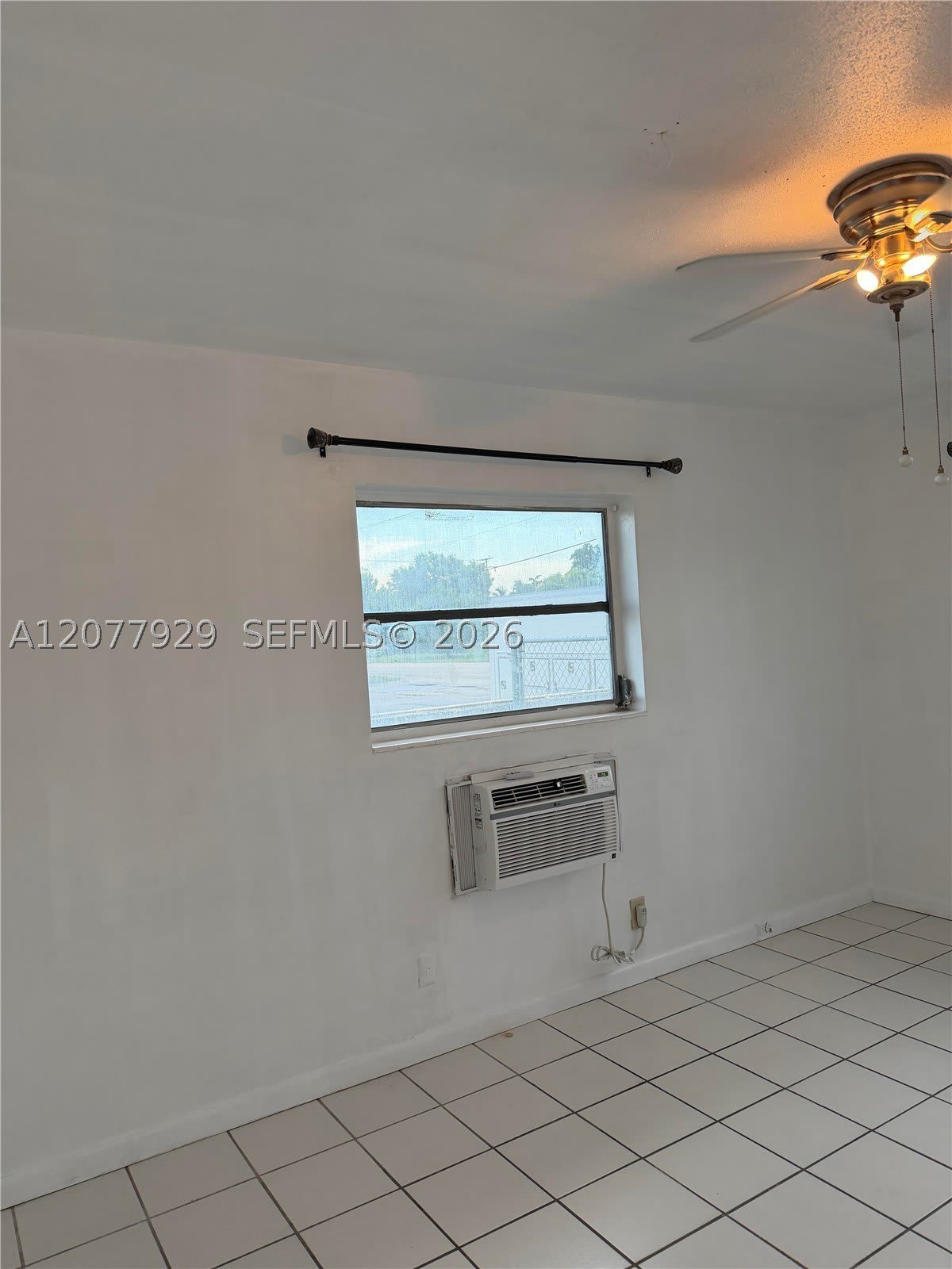 7811 Johnson St – photo 2