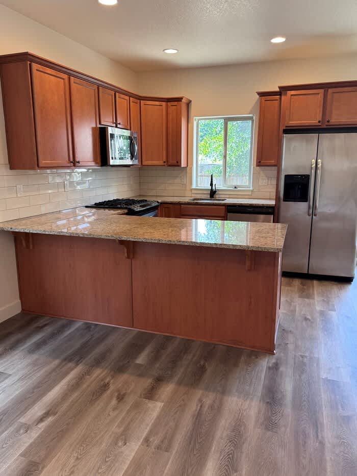 460 Southwest 3rd Avenue – photo 3