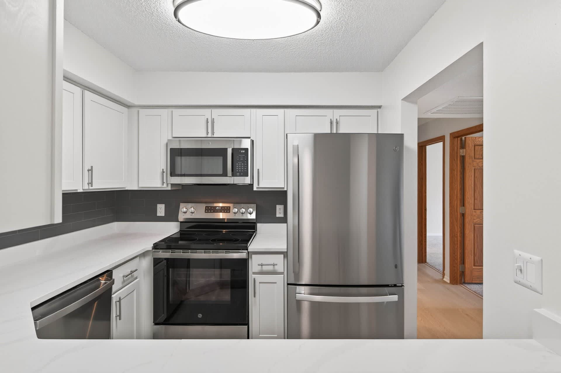 Oak Pointe Apartments – photo 2