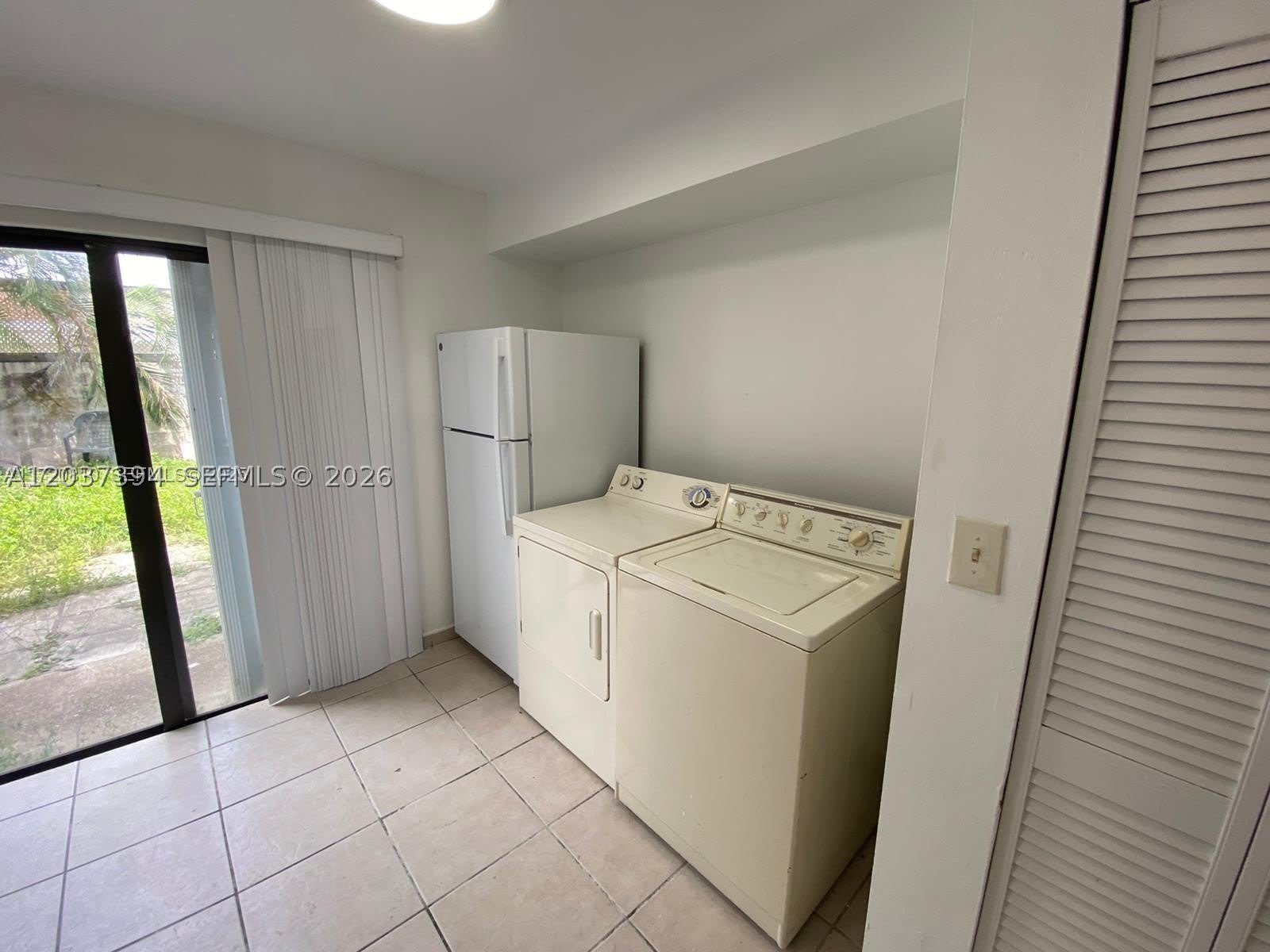 1813 SW 107th Ave – photo 4