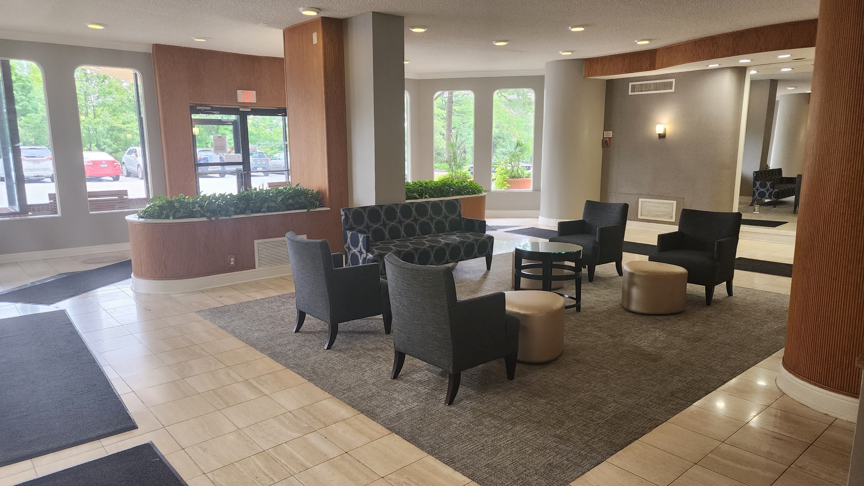 2500 N Van Dorn St Unit #1020 – photo 2