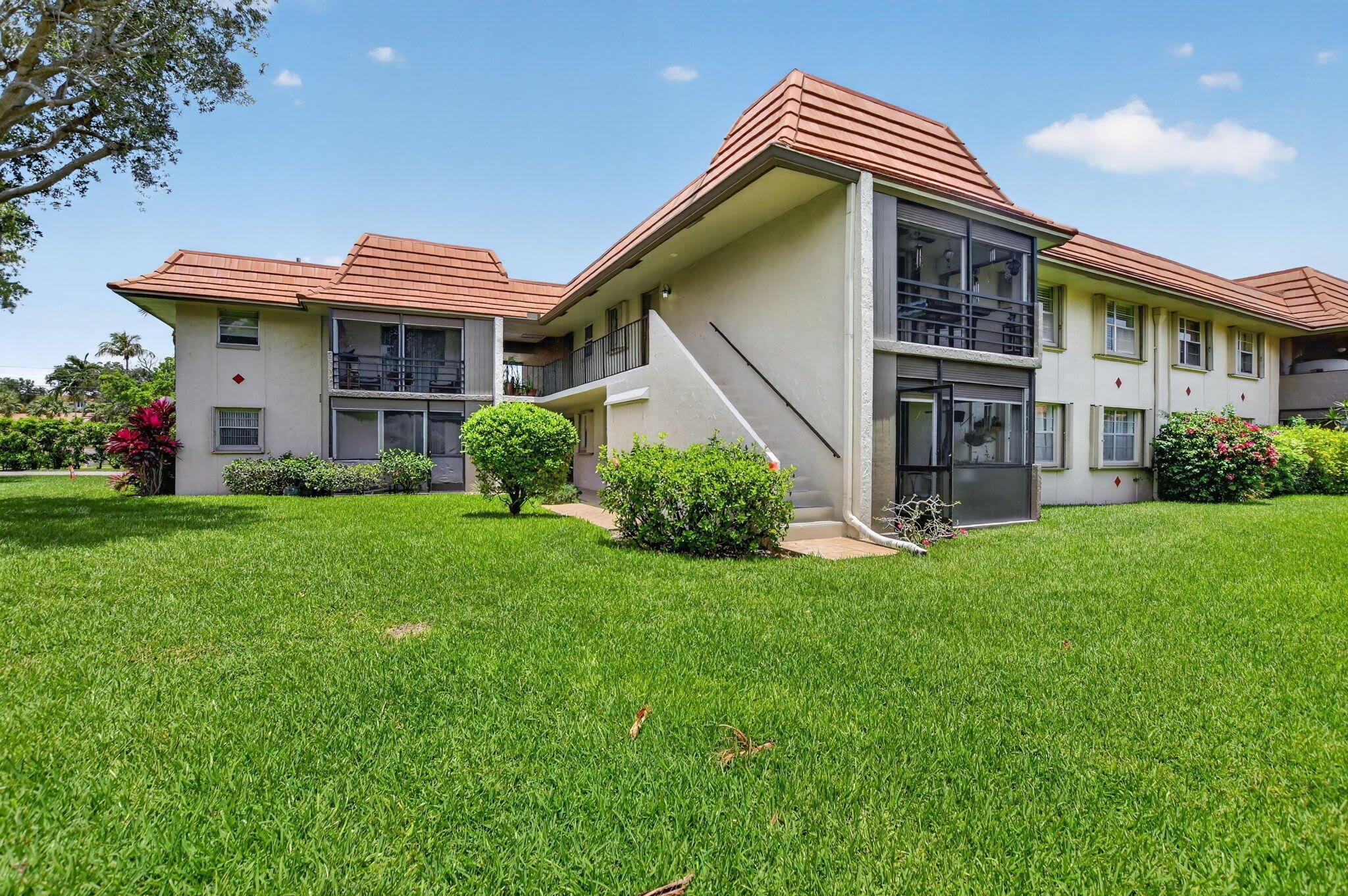 1050 NW 13th Street – photo 3