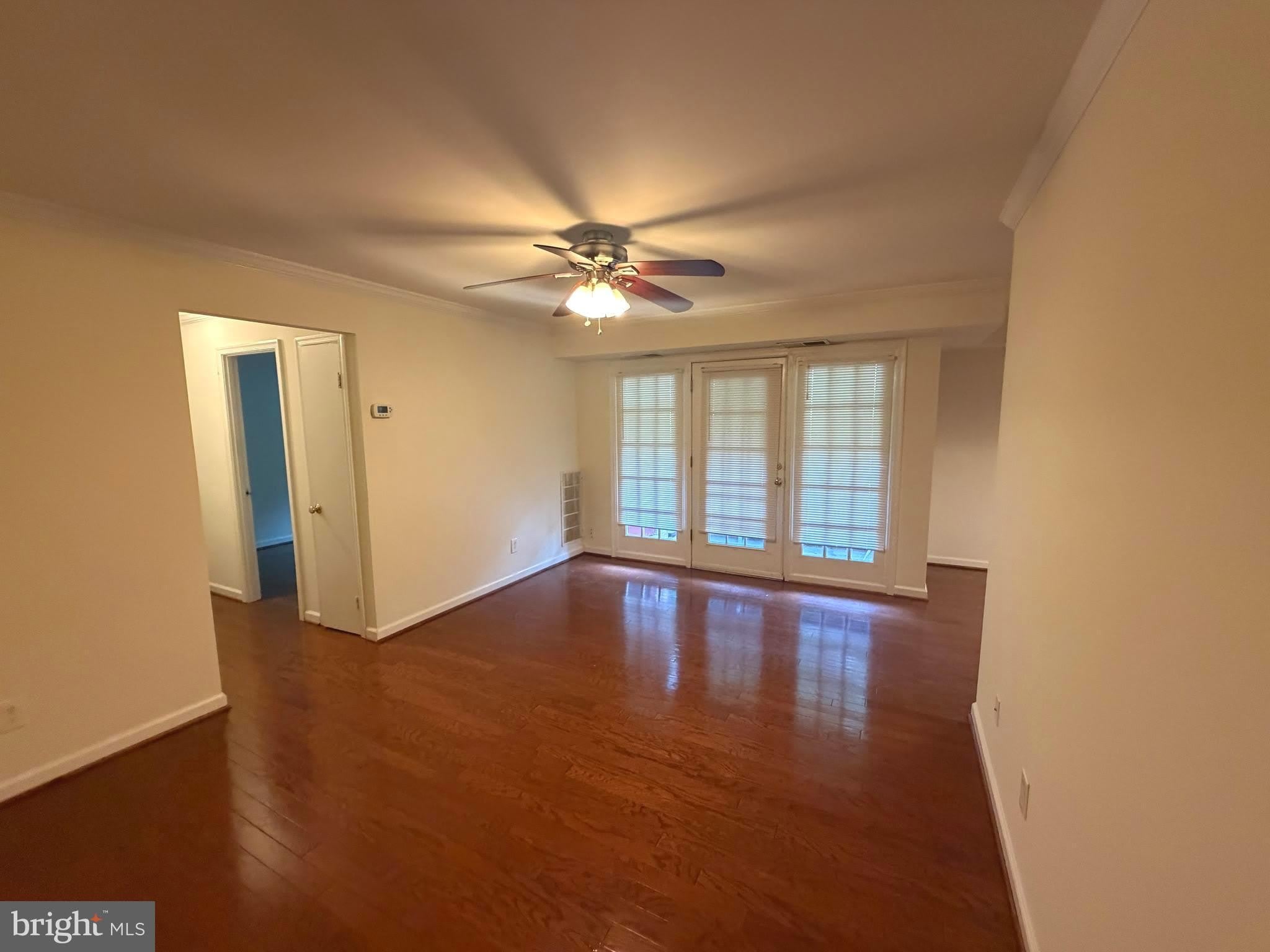 3814 LYNDHURST Drive – photo 2