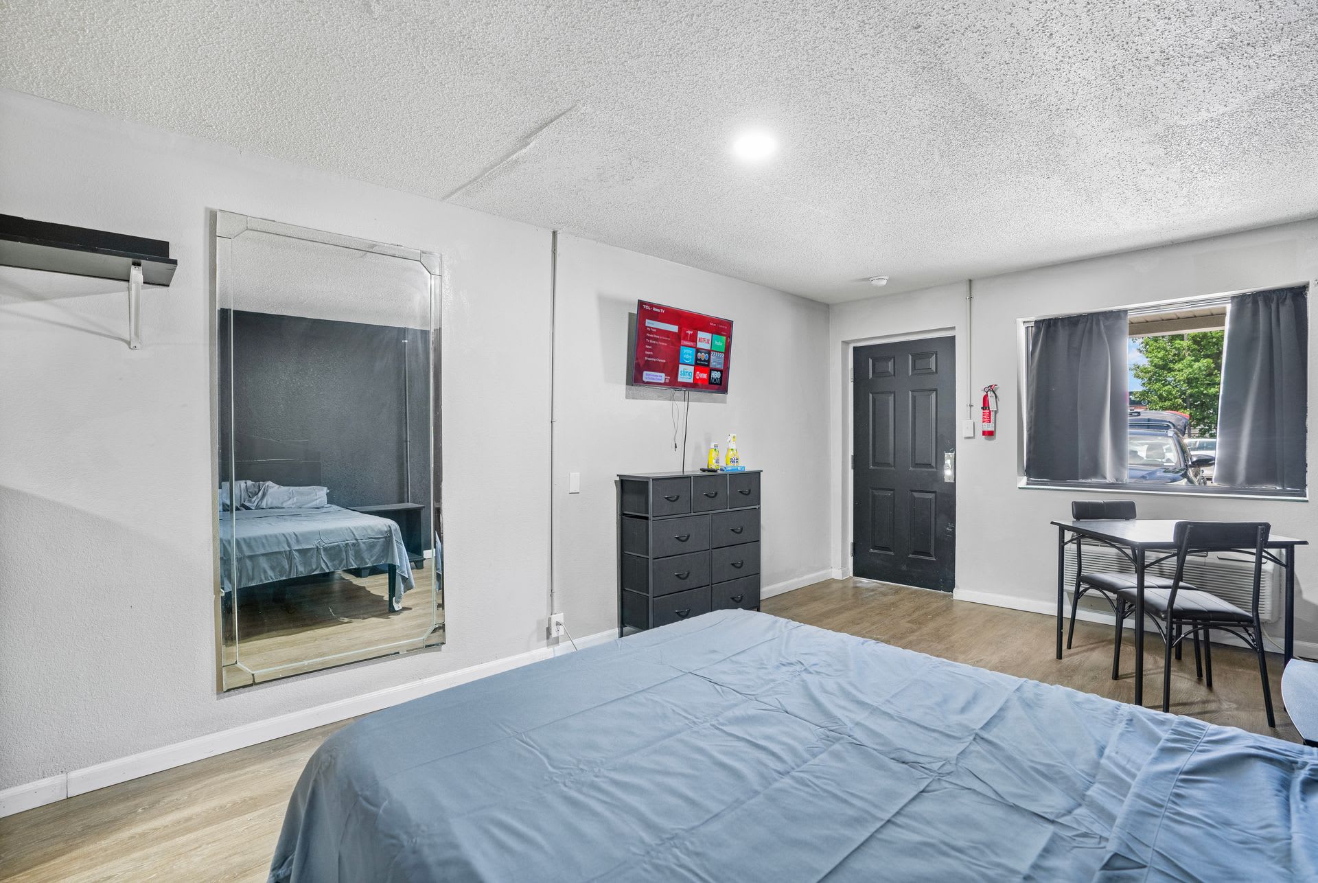 Providence Place Furnished Studio Apartments – photo 5