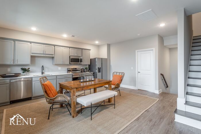 2356 East 18Th Street Place – photo 3