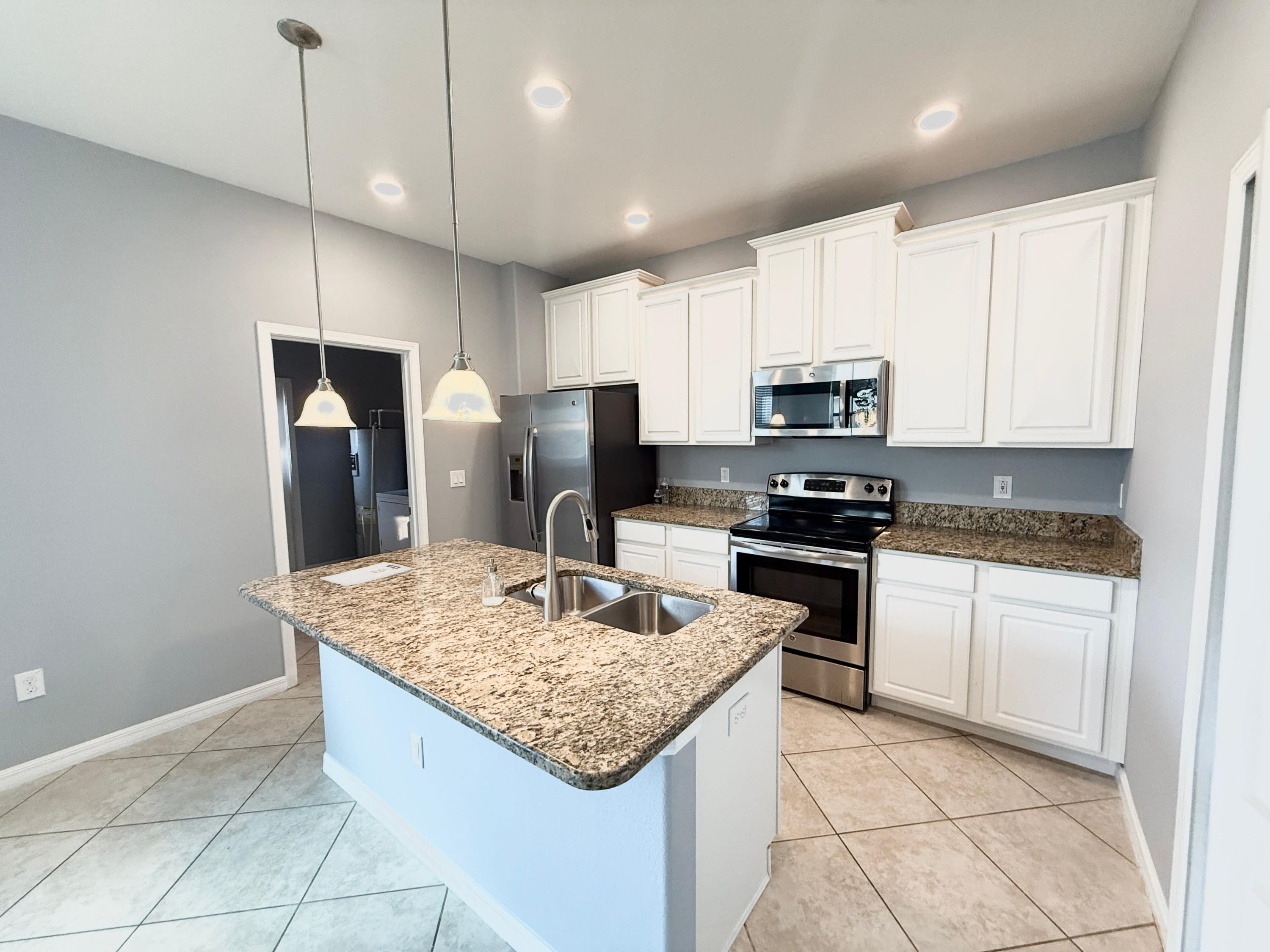 7642 Fairgrove Avenue – photo 5