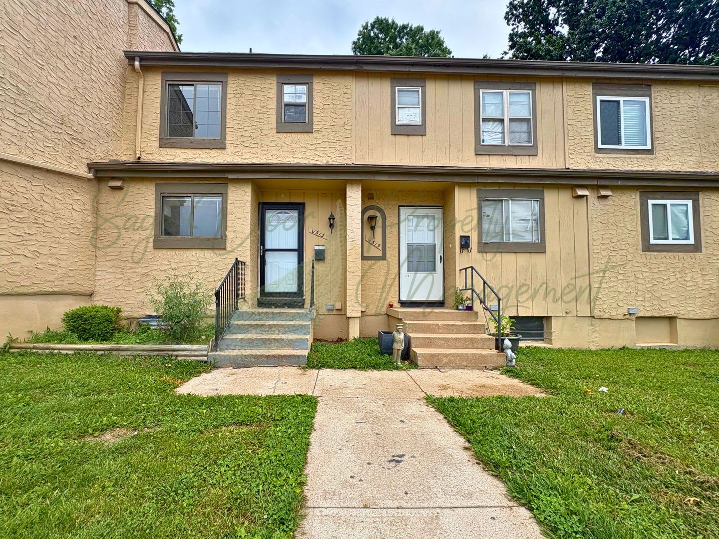NEWLY REMODELED TOWNHOME!!! – photo 4
