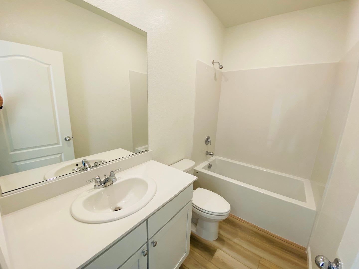 Newer Home in Linda – photo 5
