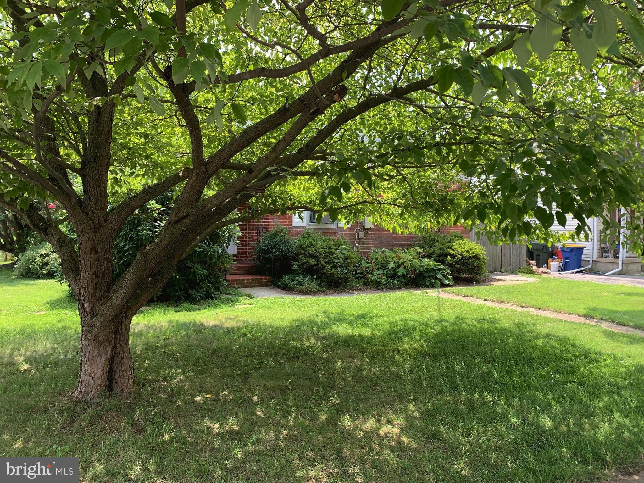 129 Kells Avenue – photo 2