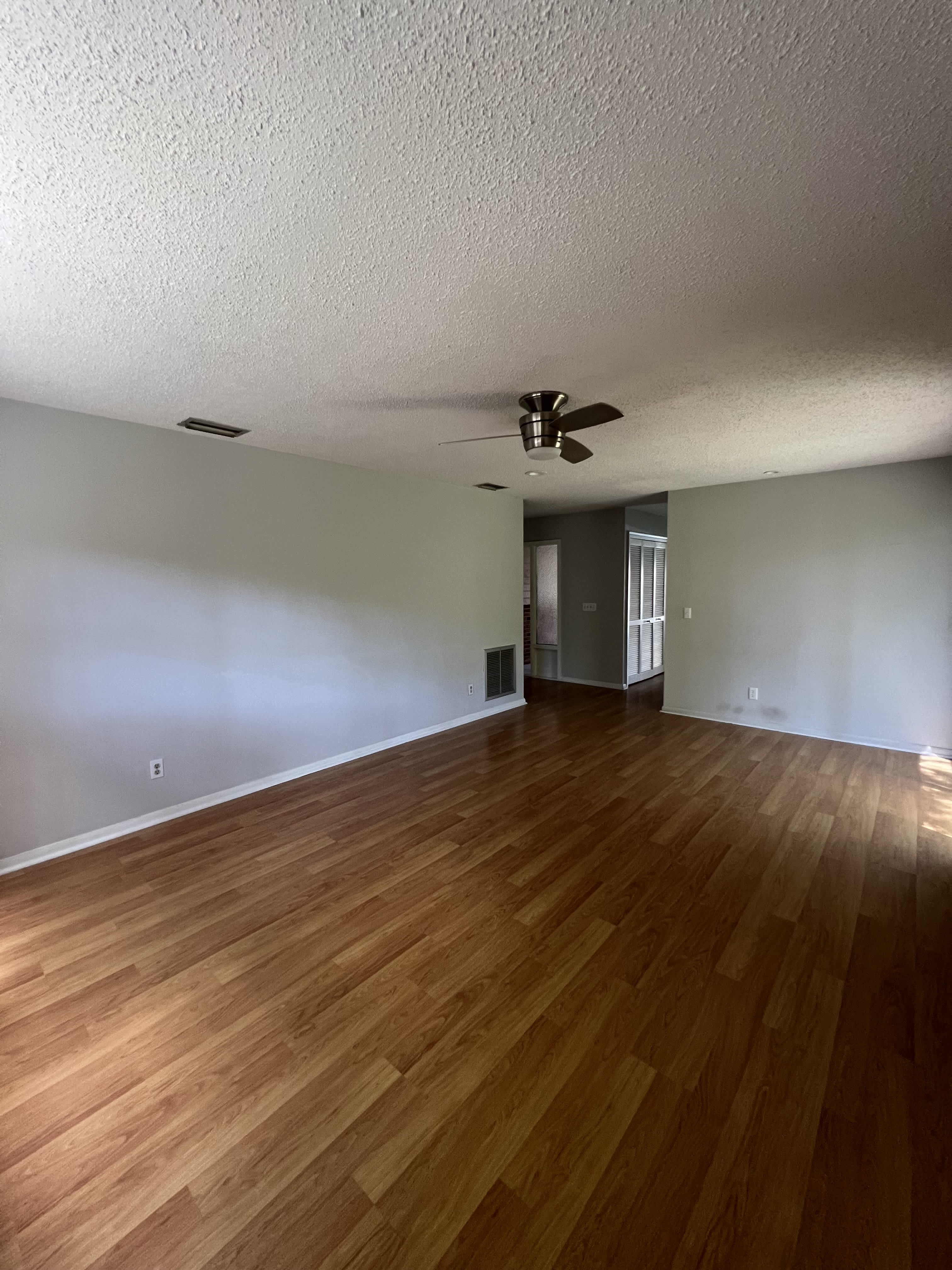 13 Jamaica St – photo 4