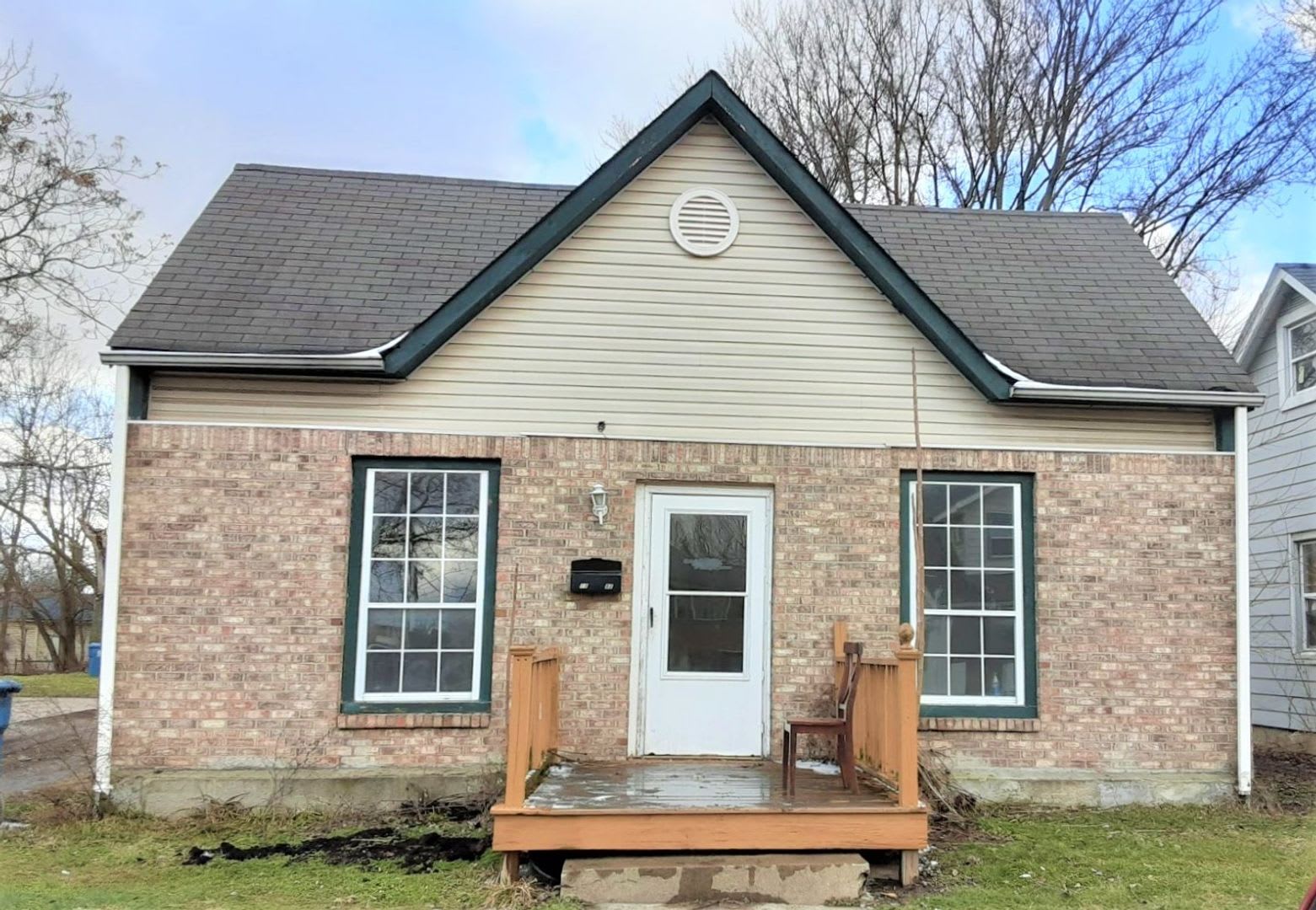 Spacious 3 bedroom home on Indy's west side! – photo 1