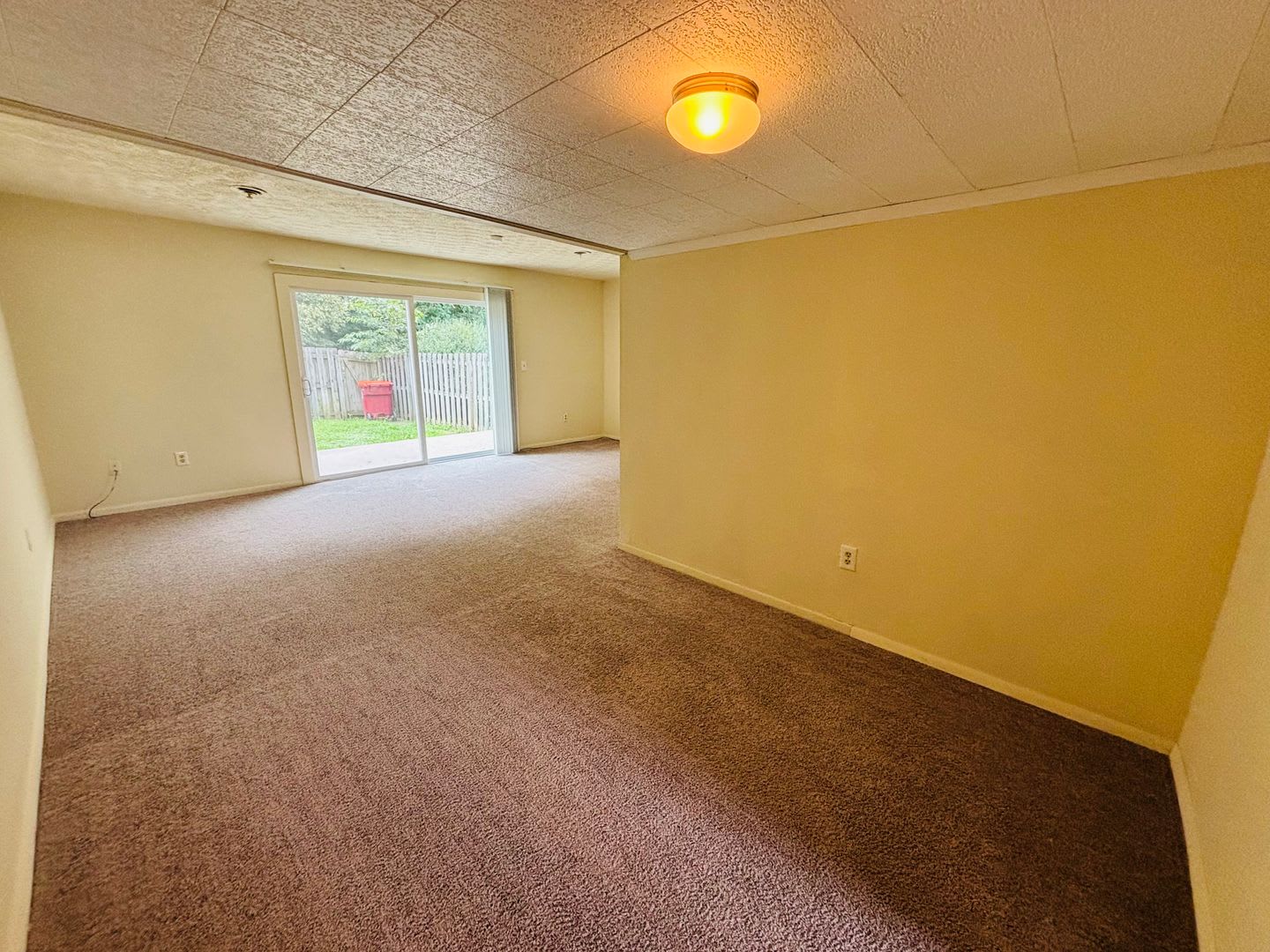 3 Bedroom 1.5 Bath Townhouse – photo 3