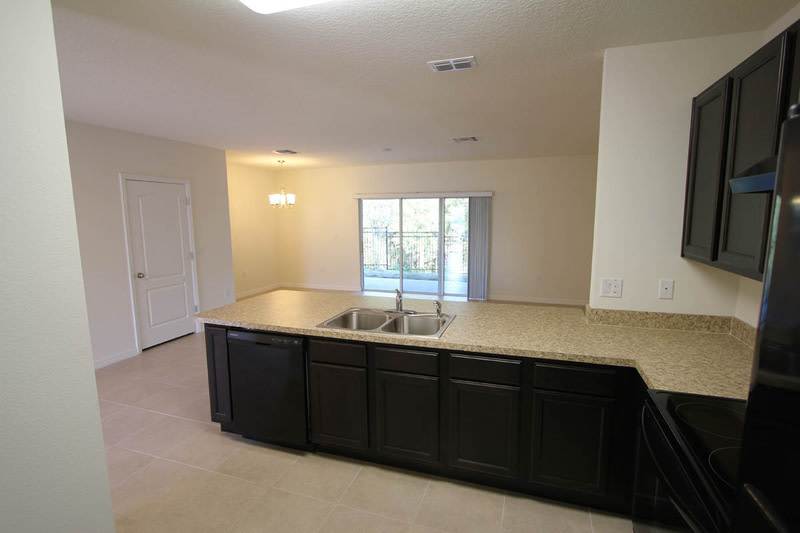 451 Arbor Lakes Dr – photo 2