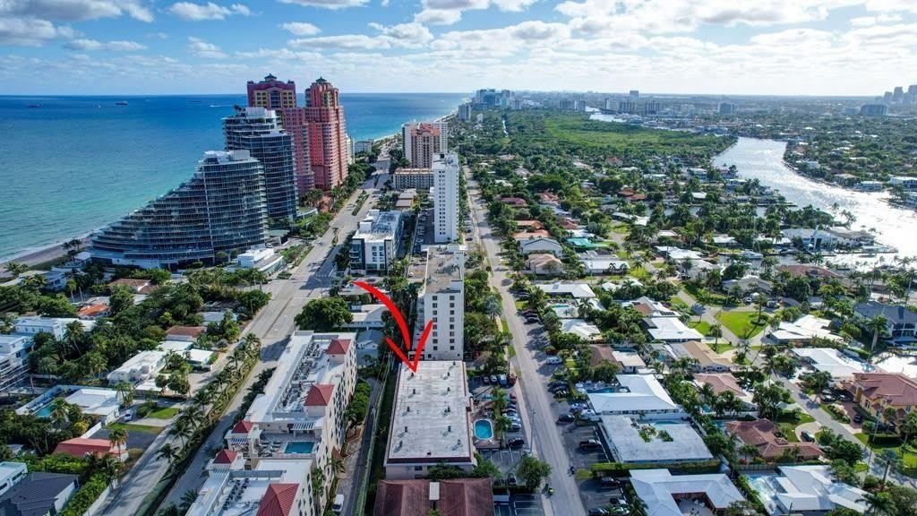 2400 NE 33rd Avenue – photo 1