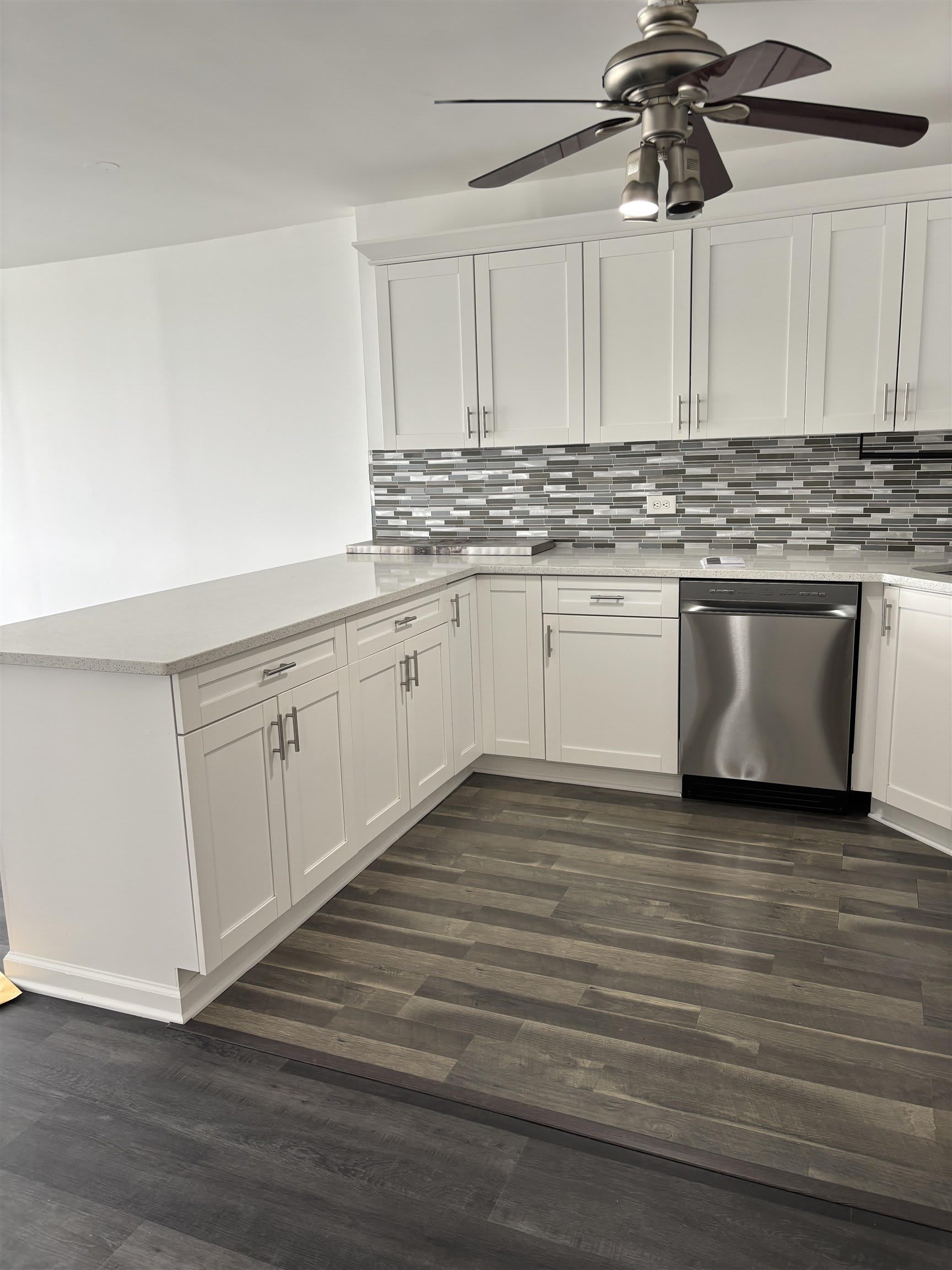 7000 BLVD E – photo 2
