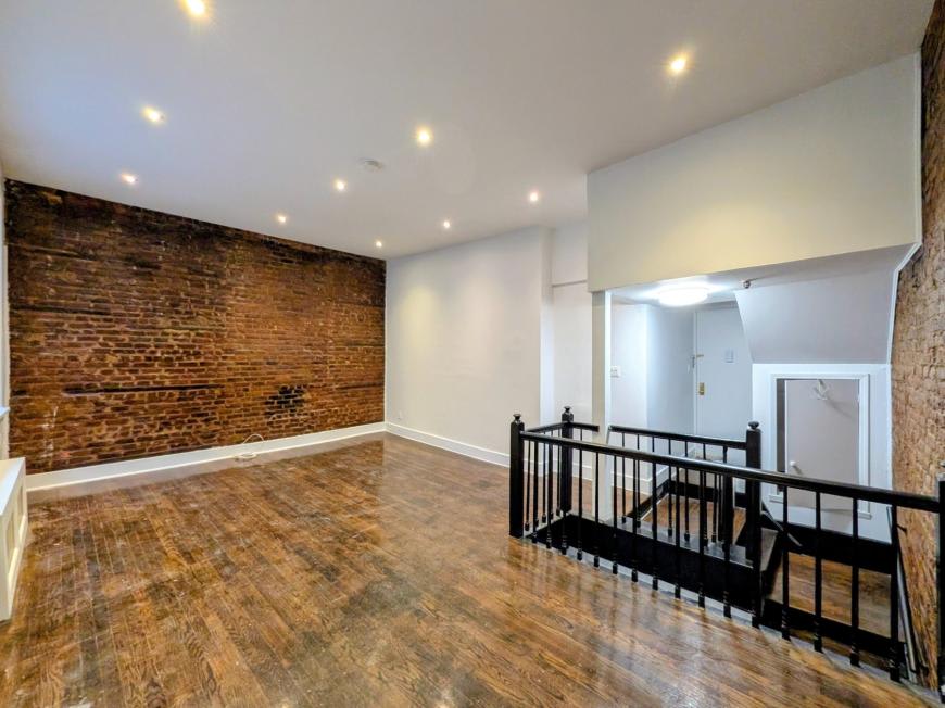 339 West 19th Street – photo 2