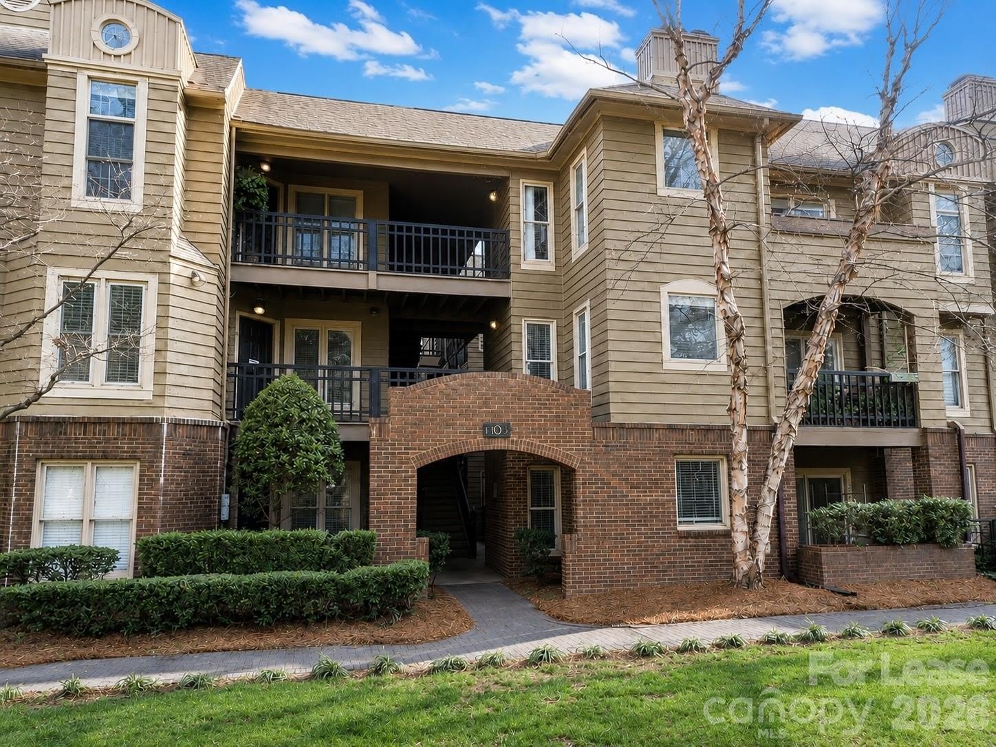 1109 E Morehead Street – photo 1