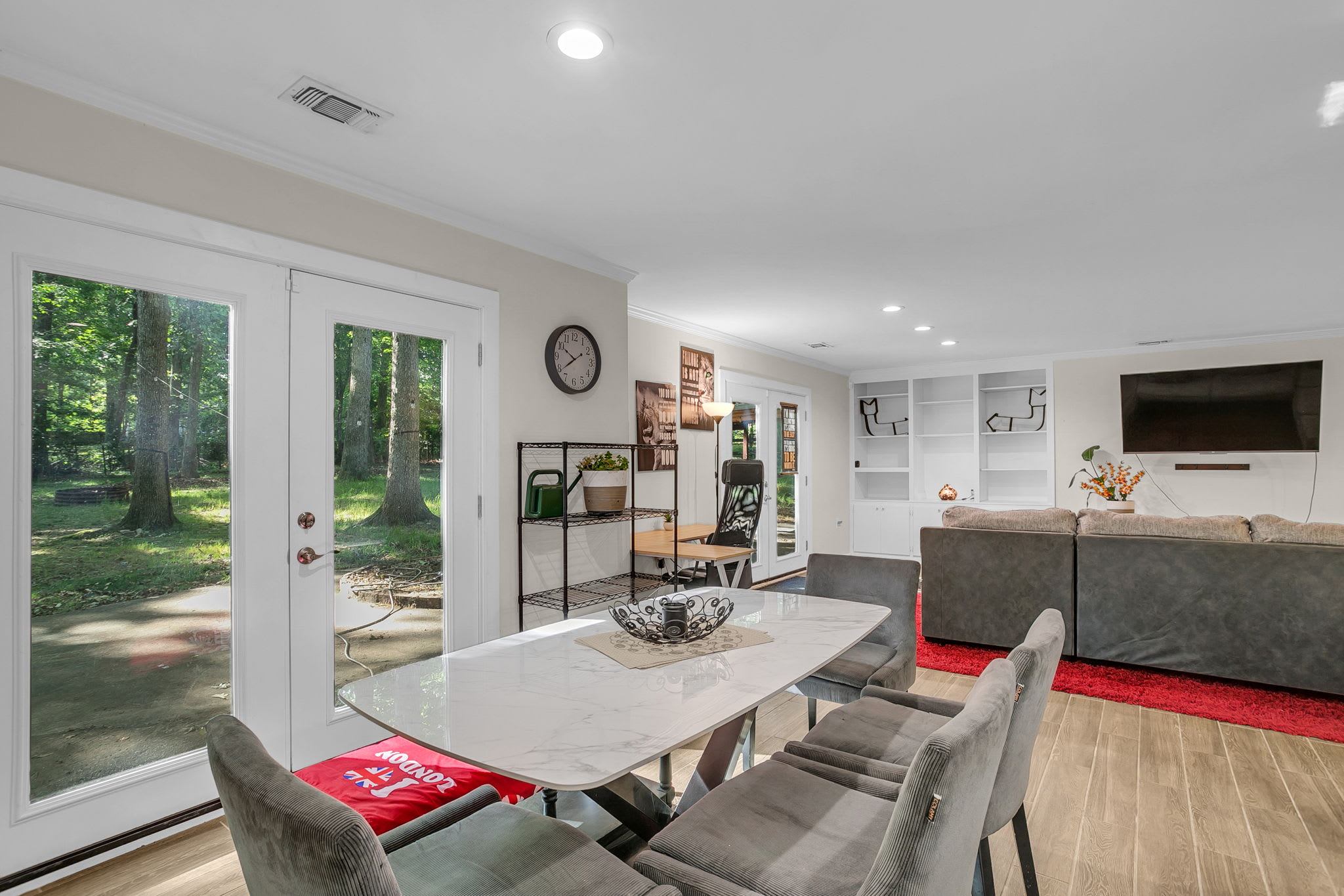 105 Fernande Dr – photo 1