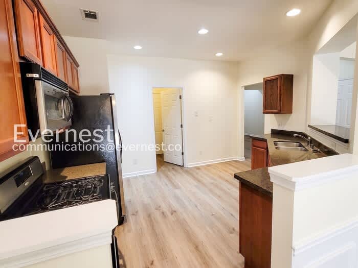 4926 Berkeley Oak Circle – photo 3