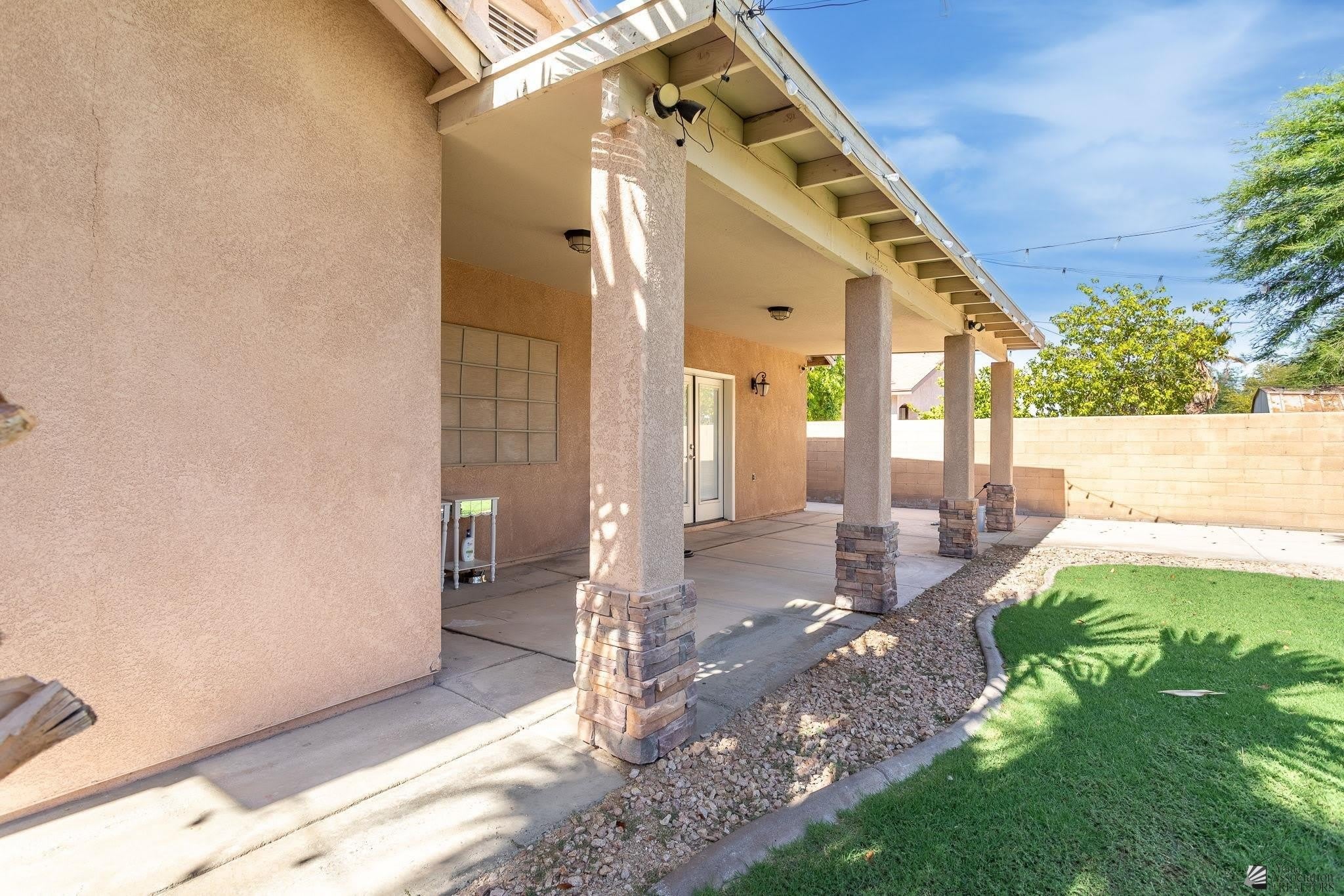1533 E D St – photo 2
