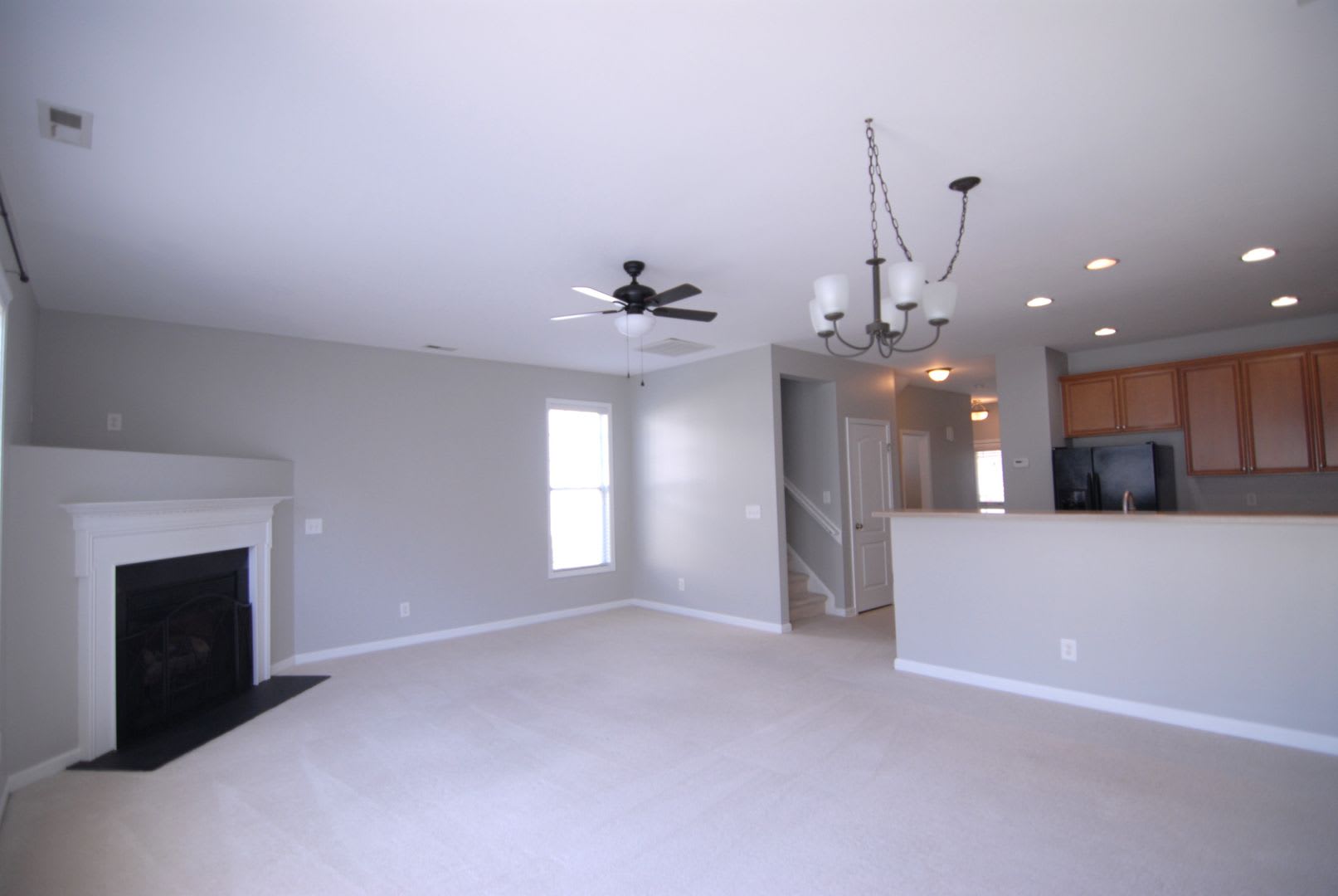 Resort Style Living 3 Bedroom 2 5 Bath Townhouse At Macintosh On The Lake West Of Burlington W 1 Car Garage – photo 3
