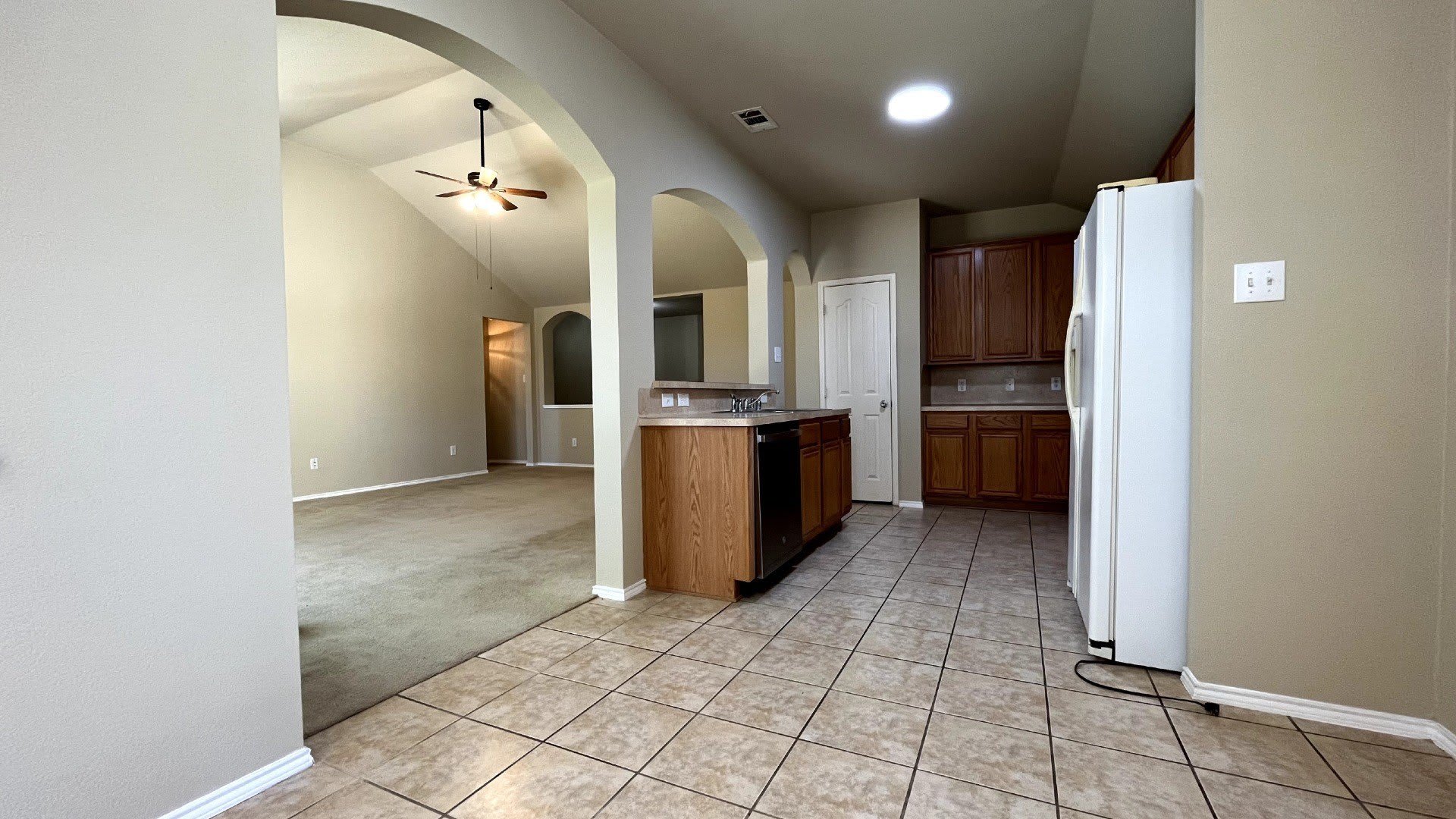 233 Niagara Falls Drive – photo 4