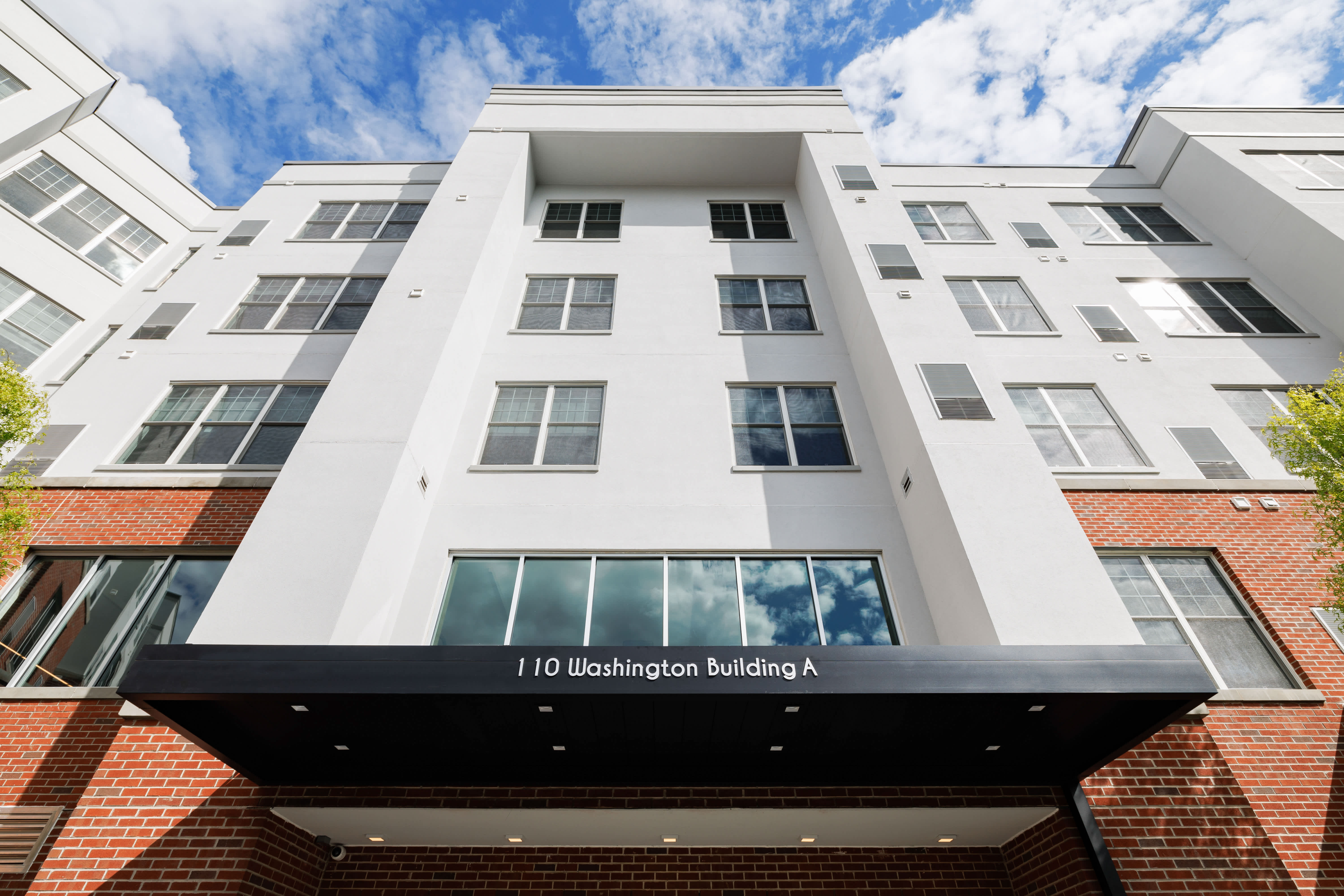 110 Washington – photo 1