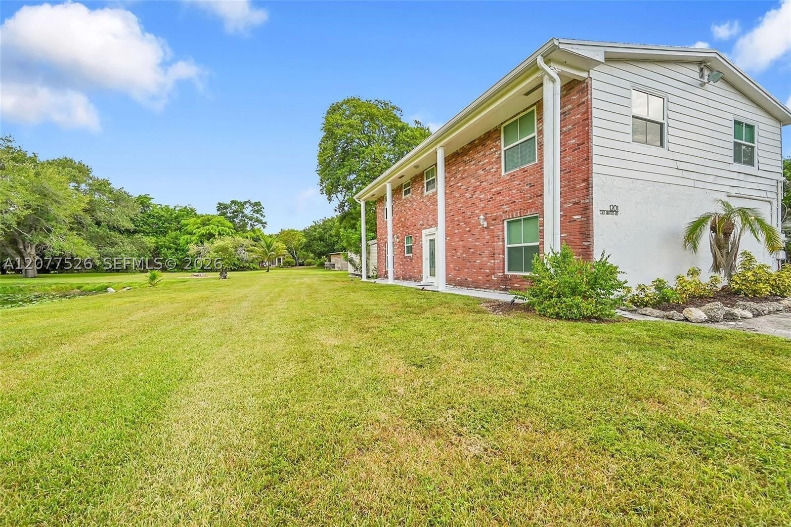 1201 Old Hiatus Rd – photo 2