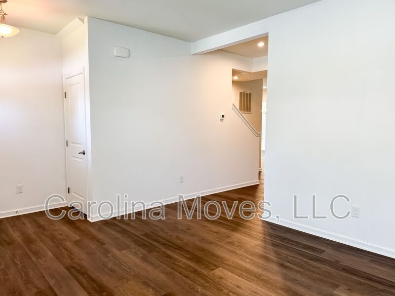 345 Bucklebury Road – photo 3