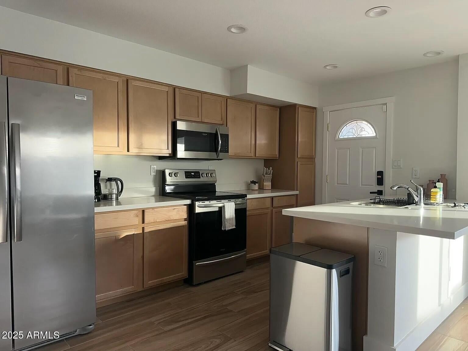 1 W FAIRMONT Drive – photo 1