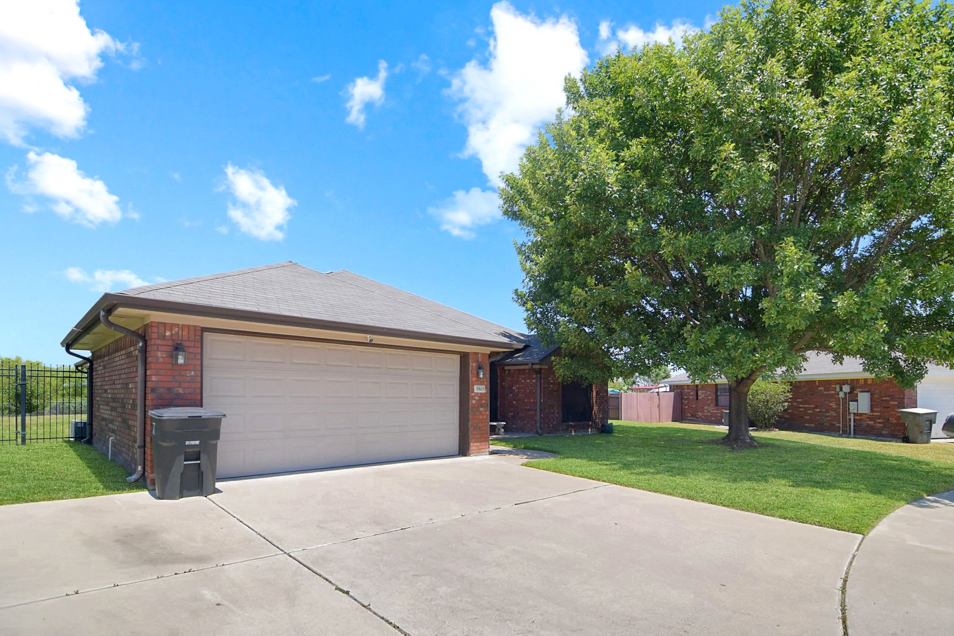 5805 Tropicana Ct – photo 2