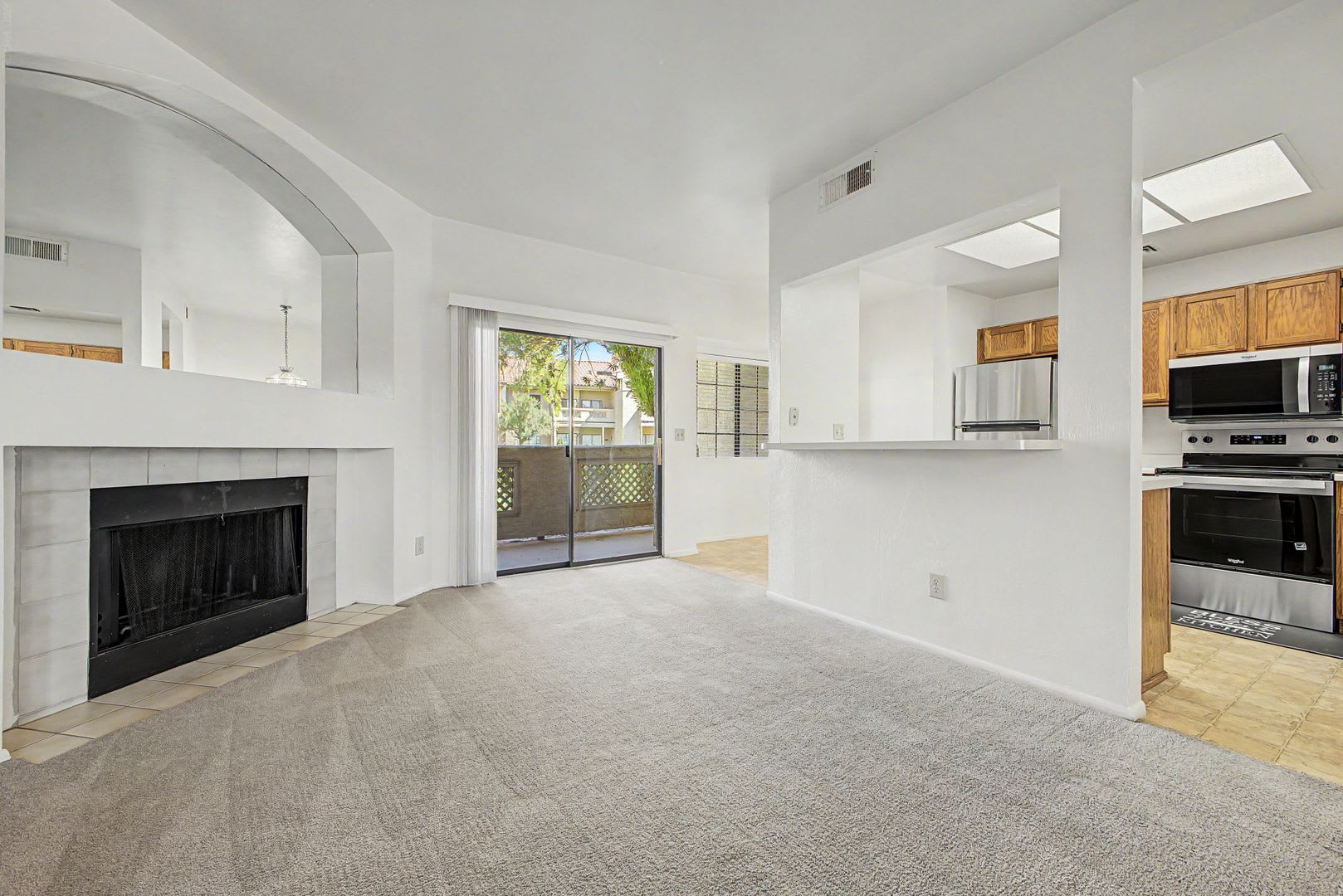 Really Cute Condo Available for Immediate Move-In – photo 5