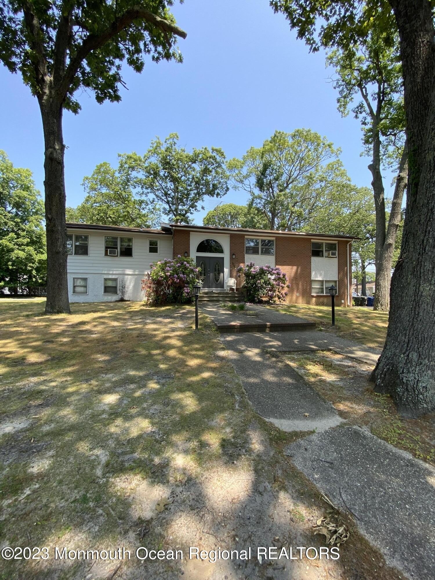 275 Garfield Avenue – photo 1